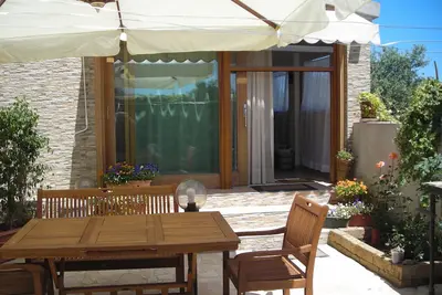 Image de Casa a 1, 500 mt dalla spiaggia di nora