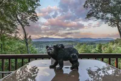 Image de Carter`s Kaleidoscope View surplombe la vaste vue sur la montagne au son de la rivière Ellijay.