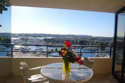 Image de 1 chambre 5 * dans un complexe 5 étoiles au bord de l'eau à Marina Del Rey.