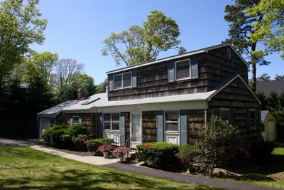 Image de Seconds to the Bay - Retraite de Hampton Bays