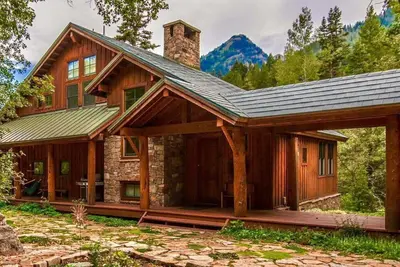 Image de Privé et paisible, au bord du ruisseau, vue sur la montagne, adapté aux familles, chambre séparée