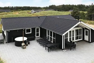 Image de Maison de vacances pour 10 a Løkken-By Traum