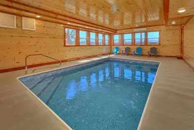 Escape To The Mountains - Piscine intérieure chauffée privée et salle de théâtre!