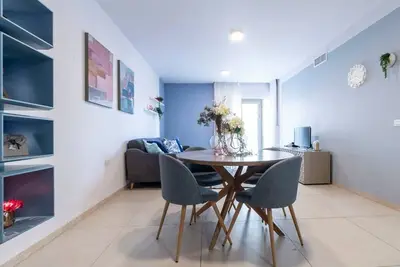 Image de New Apart\/Parking\/Small garden in center Jerusalem