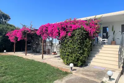Image de Maison individuelle avec grand jardin à 100 mètres de la plage