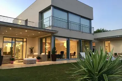 Image de Villa de luxe 1ère ligne Golf - Piscine - 8 km plage