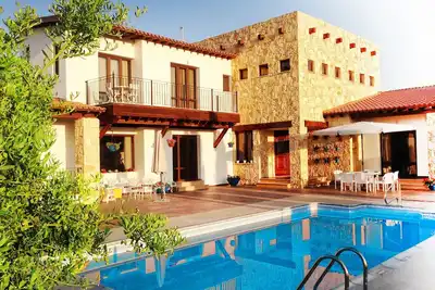 Image de Marque New Stone Construit Villa avec piscine et vue dégagée