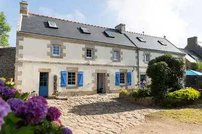Image de Bretagne, bord de mer! Corps de Ferme, Piscine,