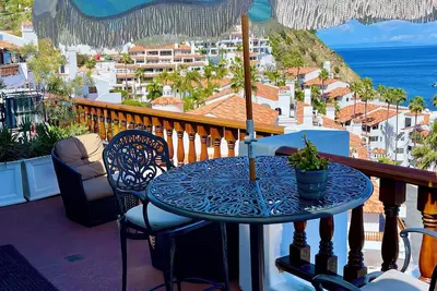 Image de Hamilton Cove luxury *** Spectacular Views ***