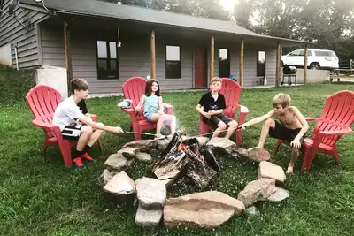 Image de Retraite de ferme isolée - accès à la rivière Meramec!