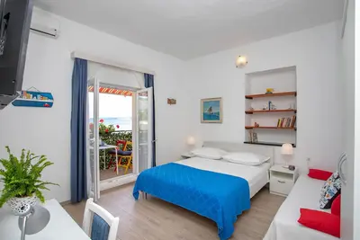 Appartement de trois chambres prés de la plage Duce, Omis (A-8668-a)