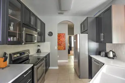 Image de Sleek Home in Golf Community - Accès facile à Disney