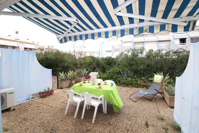 Image de 2 pièces cabine piscine clim loggia et terrasse