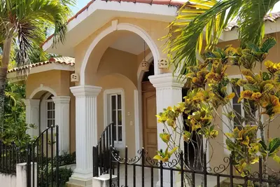 Caribbean Getaway Perla Marina Accueil w / piscine privée, plage privée et beaucoup plus