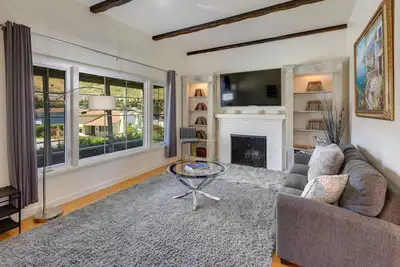 Image de Maison 3 chambres près de Sf / Sfo / CalTrain / Bart + Parking gratuit et WiFi