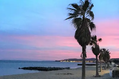 Image de Frejus 2p Renove 39m2+ 20m2 Terrasse 500m Port, Plage et Base Nature -Pkg Wifi