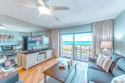 Image de Condo neuf et annonce! Unité de coin Direct Oceanfront!
