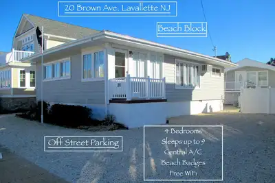 Image de 2019 Lavallette Beach Block, Wi-fi, C- A \/ C, 9 couchages, badges, 9 maisons Ă la plage!
