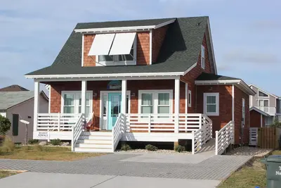 Image de chalet de style classique Nags Head. . . tout nouveau en 2015!