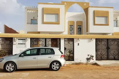 Image de À louer deux villas de luxe neuf, situés à djerba avec une vue sur mer.