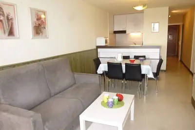 Image de Studio cabine 4 pers avec balcon, parking et animaux admis Ă 50m de la plage