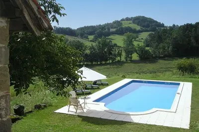 Image de Magnifiquement restauré maison idylle rurale avec de belles vues, piscine privée