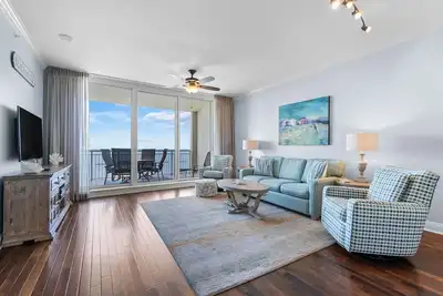 Image de Indigo East 1504 - Unité en front de mer avec intérieur luxueux et commodités!