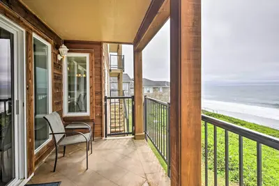 Image de Nouveau! Condo Resort w / Patio-étapes à Lincoln Beach!