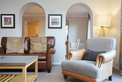 Image de Historic City Centre Apt with Free Secure Parking