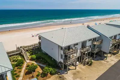Image de Queens Grant Oceanfront Condo Unit 211c: 3 Br / 2 Ba condo Ă Topsail Beach, pour 6 personnes