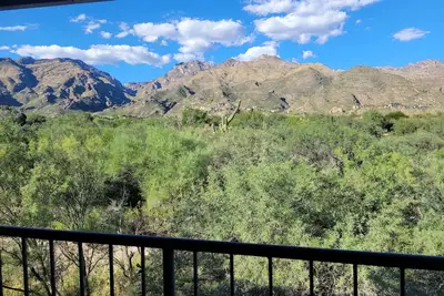 Image de 1 Bedrm-den avec vue sur la montagne à couper le souffle et Ventana Golf Course!