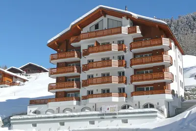 Image de Bel appartement pour 6 personnes avec bain à remous, Wifi, Tv, balcon et parking