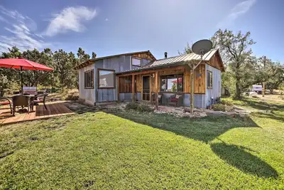 Image de Dolores Cabin idyllique w \/ Fire Pit et vue sur le lac!