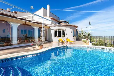 Image de Belle maison de vacances privée avec climatisation, Wifi, piscine privée, Tv, terrasse et parking