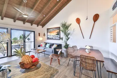 Image de Maui Dream Place à Maui Kamaole G-209, vue directe sur l'océan, condo moderne de 2 étages