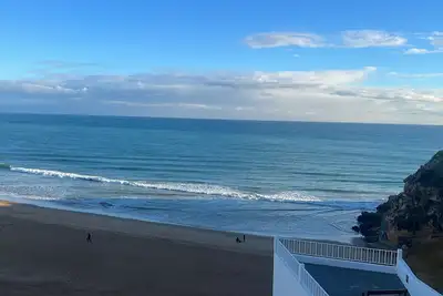 Image de A 100m des plages, une rue pleine de charme: appt rénové 80m2 (parking possible)