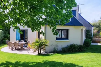 Image de Jardin clos, Proche commerces et loisirs, 300m du golfe, Parking PRIVÉE