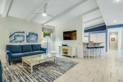 Image de Dog-friendly house w / piscine privée et divertissement - marcher jusqu'à la plage!