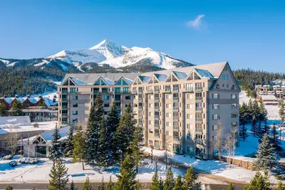 Image de Condo Mountainview avec bain à remous / piscine partagés, accès facile aux pistes de ski!