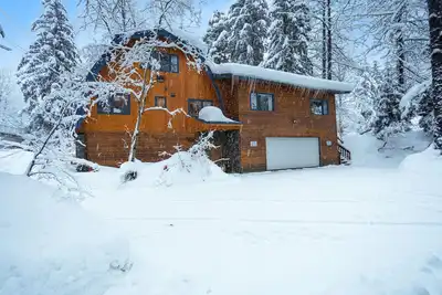 Image de Condo idéalement situé avec bain à remous privé, ski et randonnée à proximité