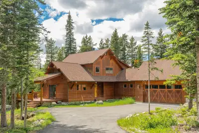 Image de Spacieux haut de gamme ski in / out maison familiale w / bain à remous et des vues!