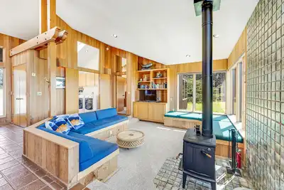 Image de Superbe maison avec vue sur l'océan, piscines partagées, plage à proximité et piste de bluff
