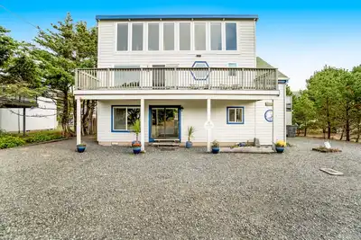 Image de Accueil Oceanview étapes de la plage, terrasse sur le toit, vues et chiens bienvenus!