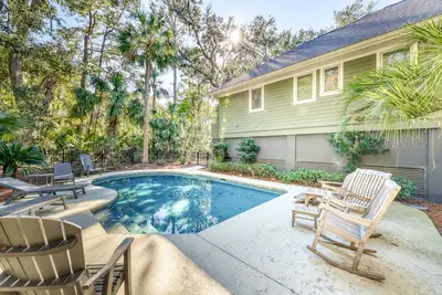 Image de Woodsy maison w / environnement paisible et piscine près de golf et tennis