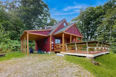 Image de Nouvelle Liste! Hilltop home w \/ deck, vue sur la baie de Penobscot - pr��s des festivals et plus!
