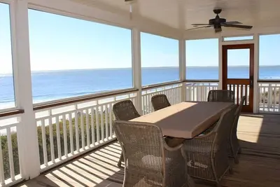 Image de Phénoménal, 5-étoiles en bord de maison! Totalement rénové! Sur la plage!