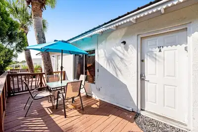 Image de Nouvelle Liste! Ensemble confortable de maisons avec emplacement paisible près de la plage, beauté naturelle