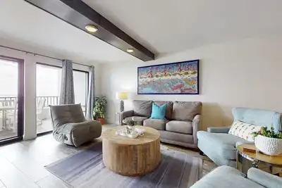 Image de Nouvelle Liste! Condo en bord de mer ouvert et lumineux w / piscine partagée, tennis sur place et plus