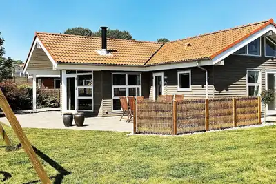Image de Maison de vacances pour 8 a Sjølund-By Traum