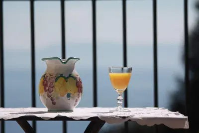 Image de Maison dans villa historique vue mer tranquillité absolue et centre Naples